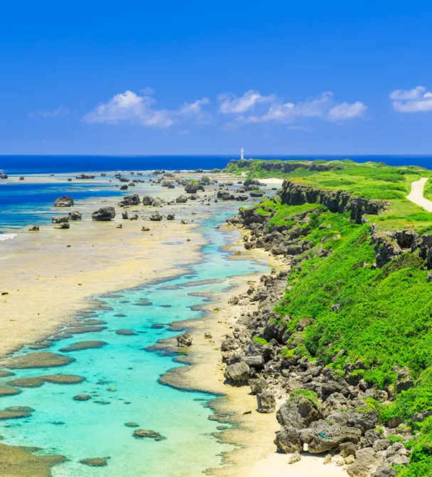 宮古島の海のそばで働く暮らし